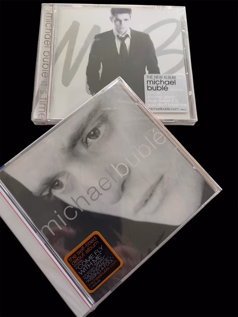 Two NIB Michale Buble CDS